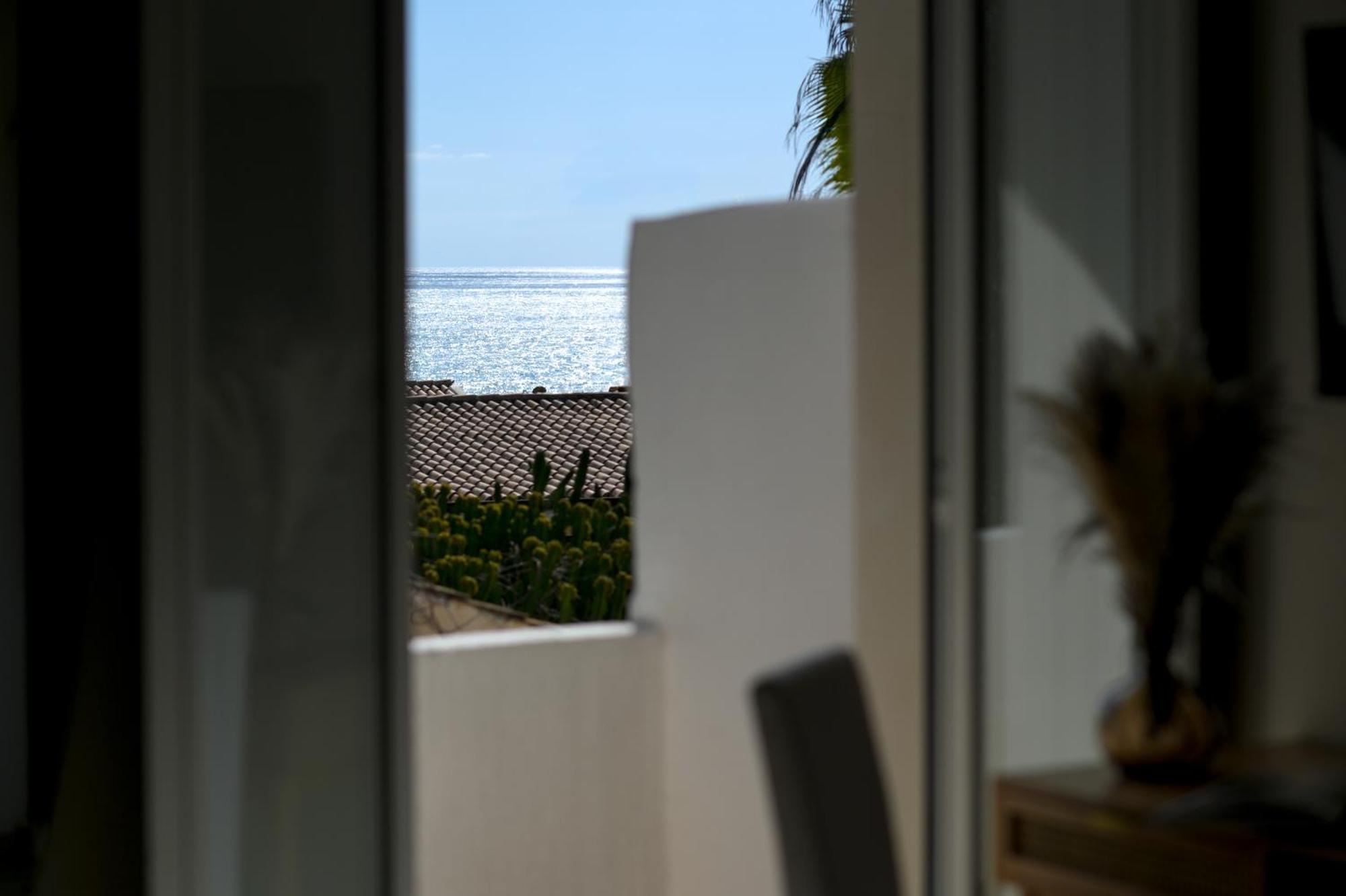 Due Passi Dal Mare *